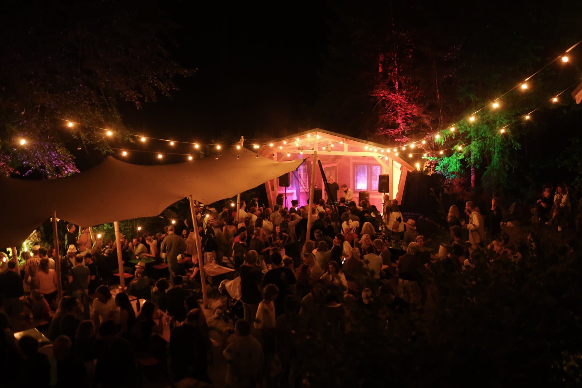 Atmosphäre beim Waldschlucht Open Air